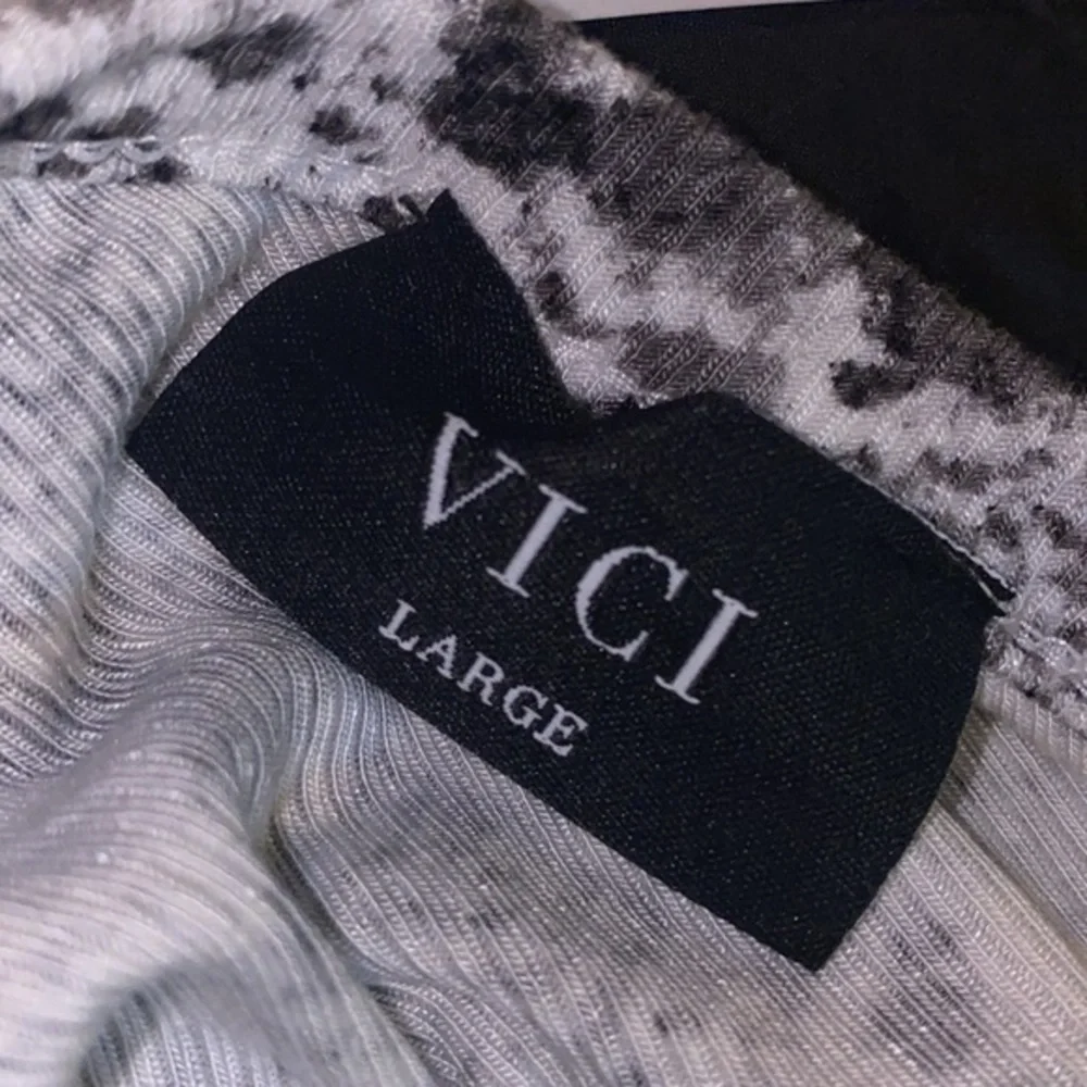 Vici Boa Ribbed One Shoulder Knit Tank Python Pattern - Picture 6 of 8